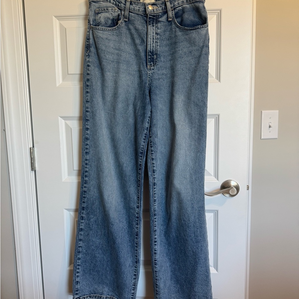 Universal Thread Women's Wide-Leg Jeans
